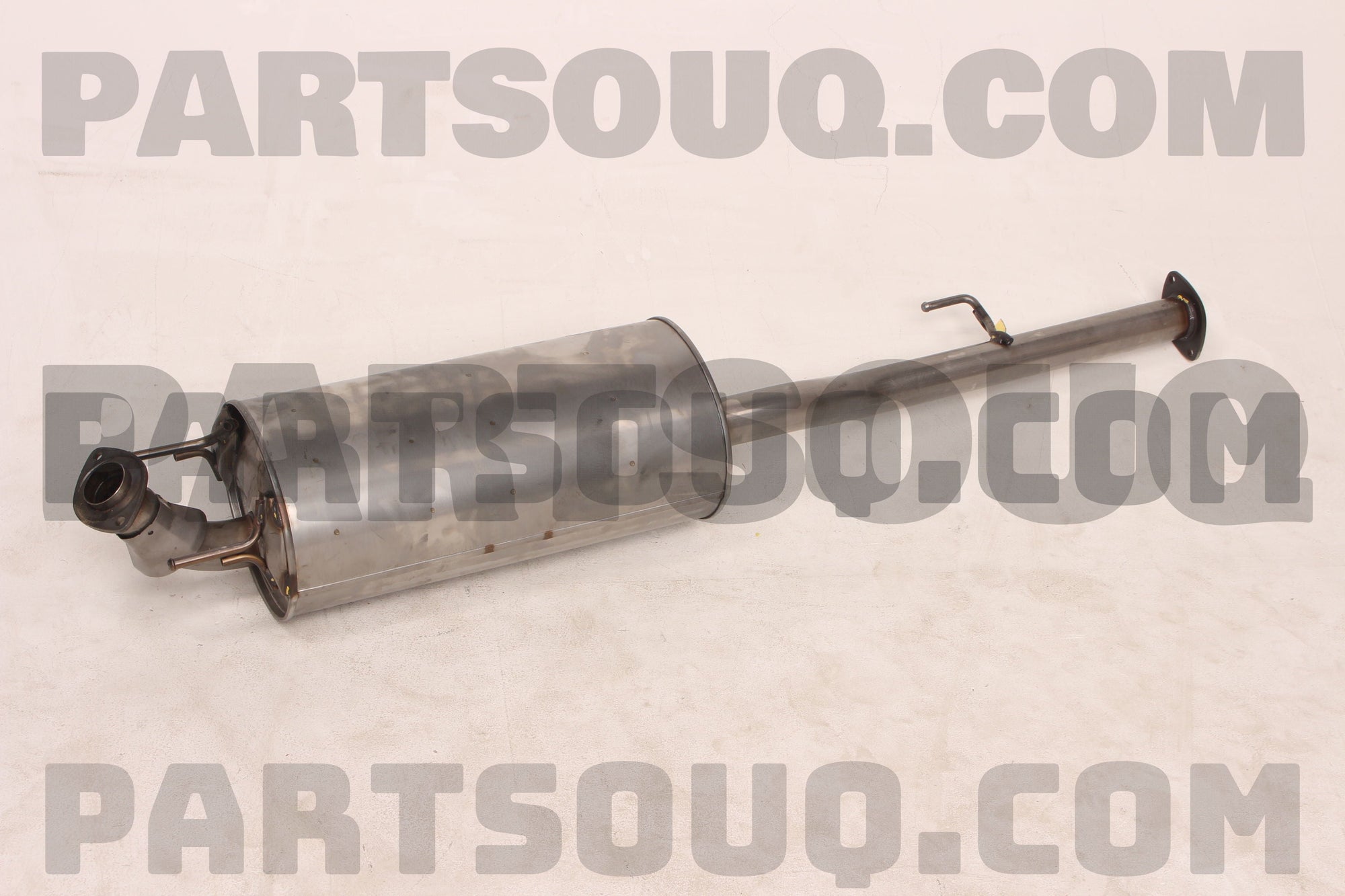 ماسورة عادم وسطية أصلية تويوتا هايلكس 17403-0C021 | Genuine Toyota Hilux center exhaust pipe
