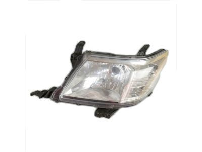 شمعة أمامية يمين أصلية تويوتا هايلكس 81130-0K390 | Genuine Toyota Hilux front RH headlamp