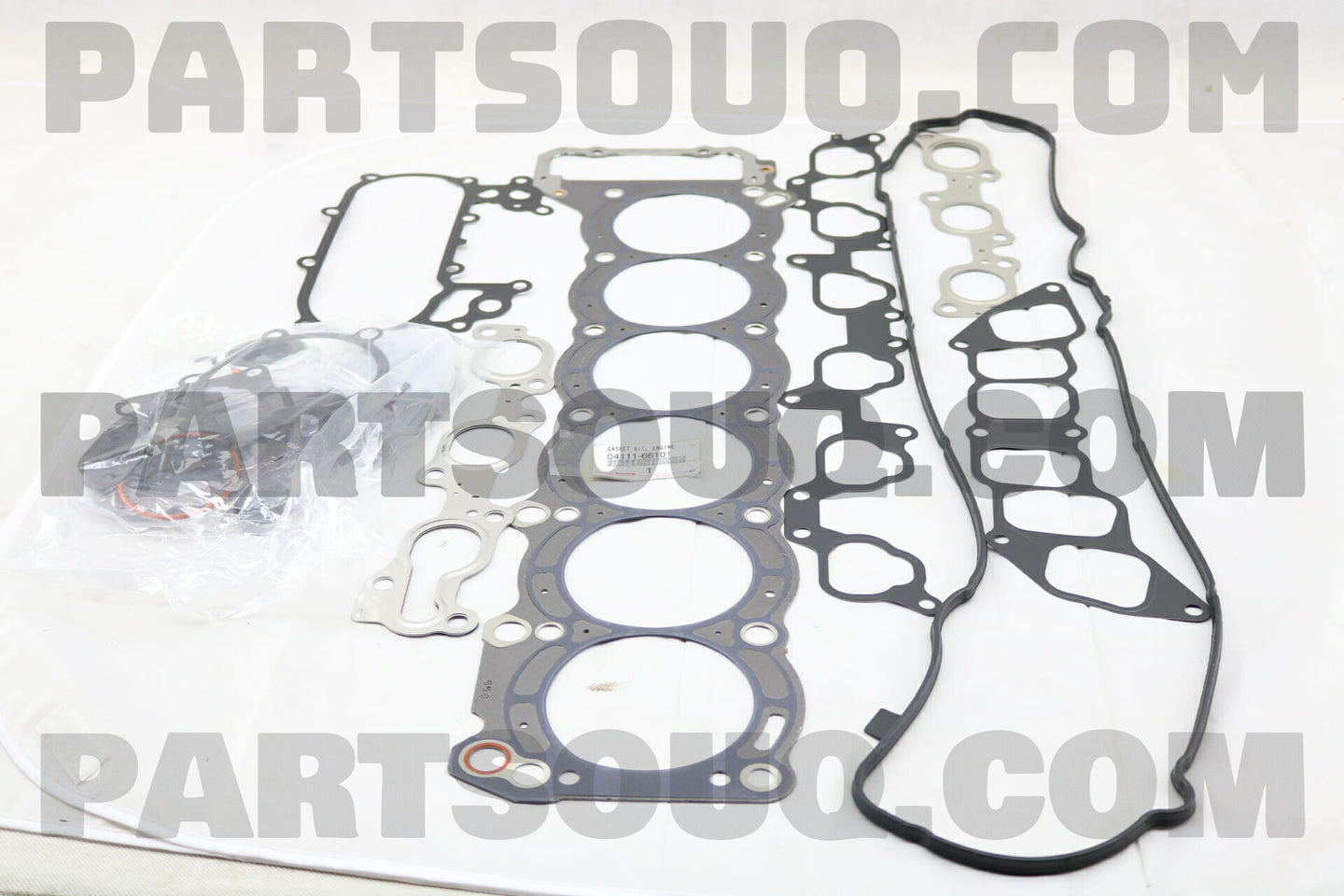 صورة طقم وجيه توضيب محرك تويوتا الأصلي 04111-66101