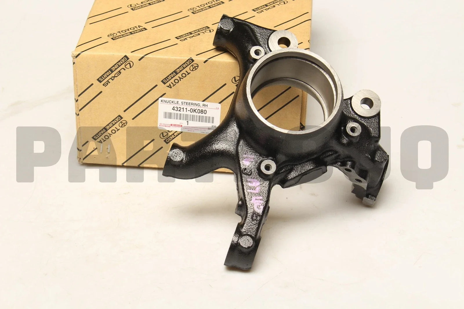 حامل هوب ودركسون أمامي يمين تويوتا 43211-0K080 | Front RH Steering Knuckle