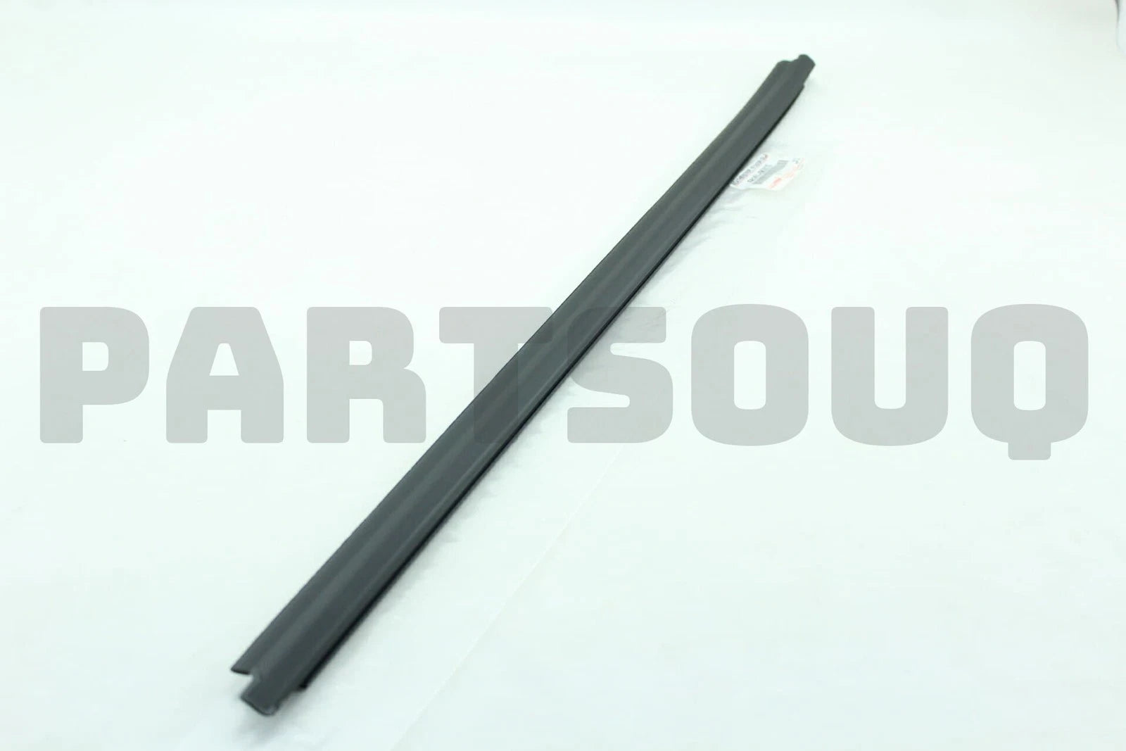 68161-0K010 Front Door Glass Outer Weatherstrip RH