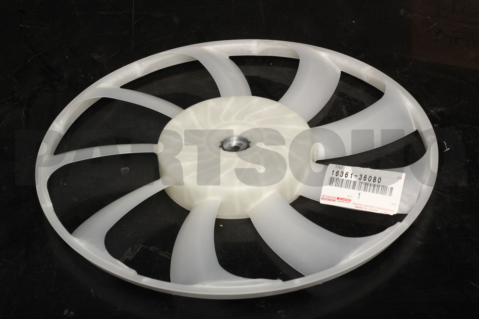 ريشة مروحة رديتر أصلية تويوتا راف فور 16361-36080 | Genuine Toyota radiator fan blade