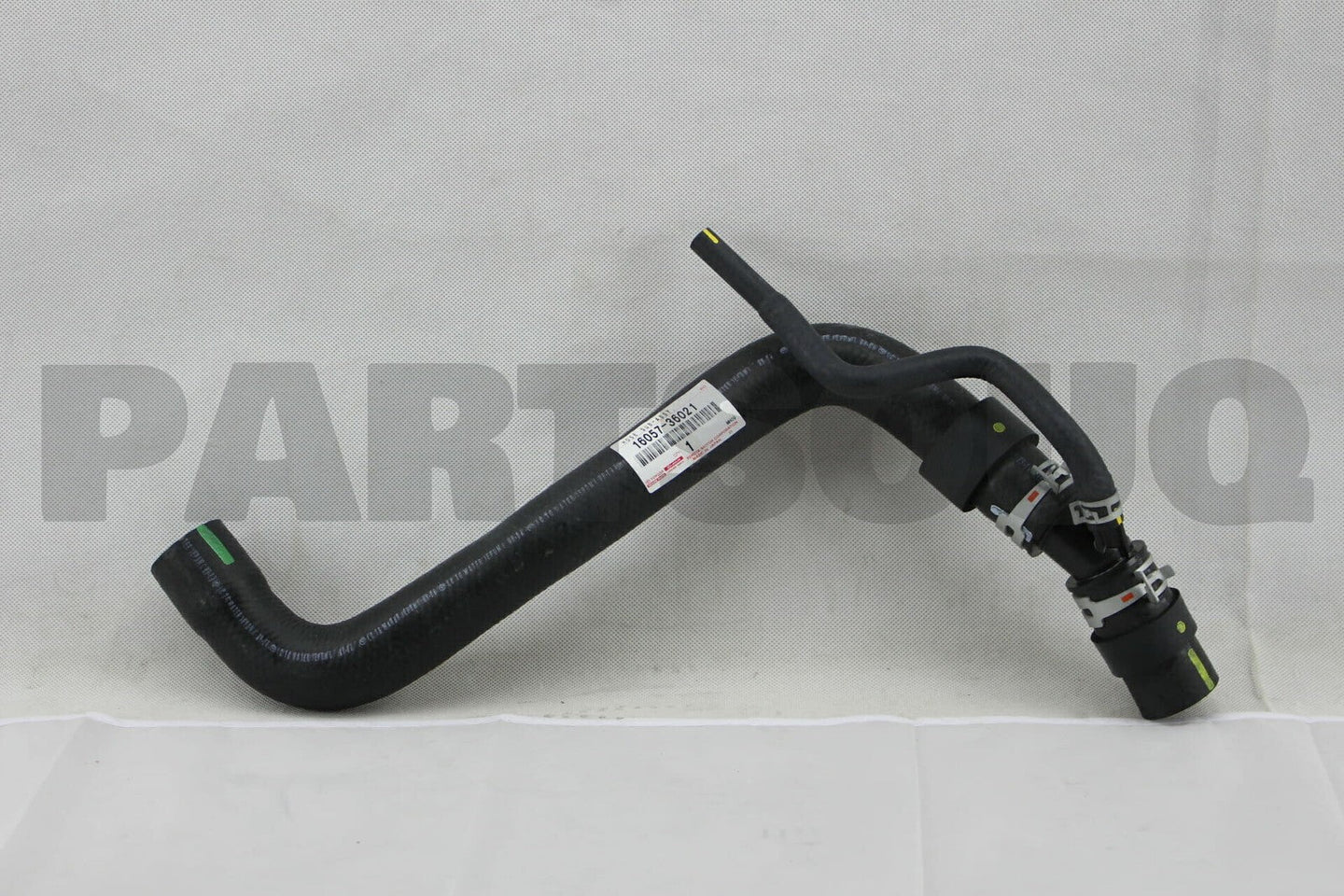 قطعة تويوتا أصلية 16057-36021 مع ملصق الوكالة – خرطوم رديتر | Genuine Toyota radiator hose sub-assembly