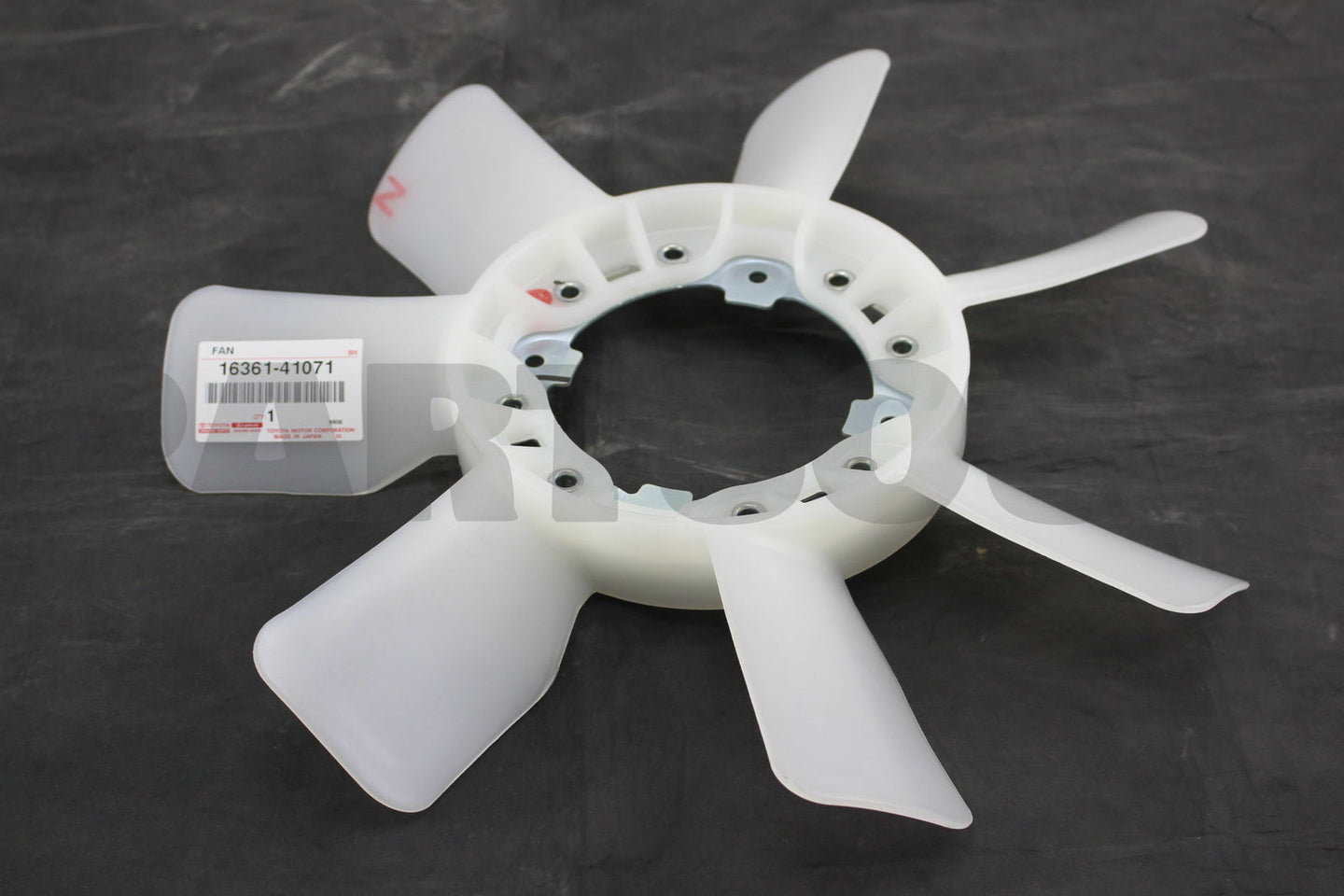 ريشة مروحة تبريد أصلية تويوتا 16361-41071 | Genuine Toyota engine cooling fan blade