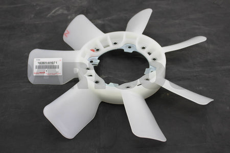 ريشة مروحة تبريد أصلية تويوتا 16361-41071 | Genuine Toyota engine cooling fan blade