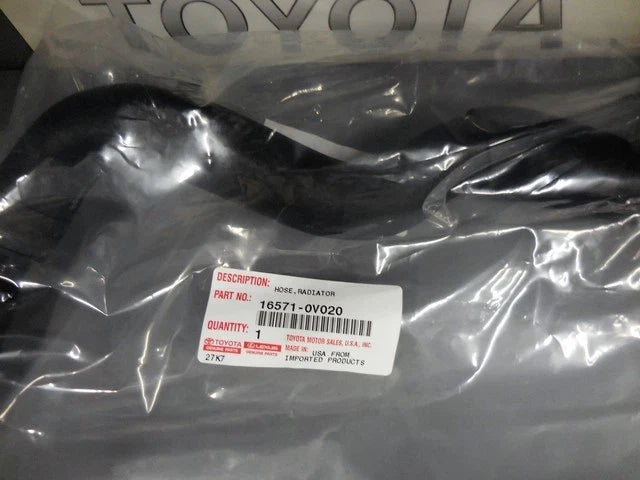 خرطوم الرديتر رقم 1 تويوتا RAV4 الأصلي 16571-0V020 | Genuine Toyota RAV4 radiator hose No. 1