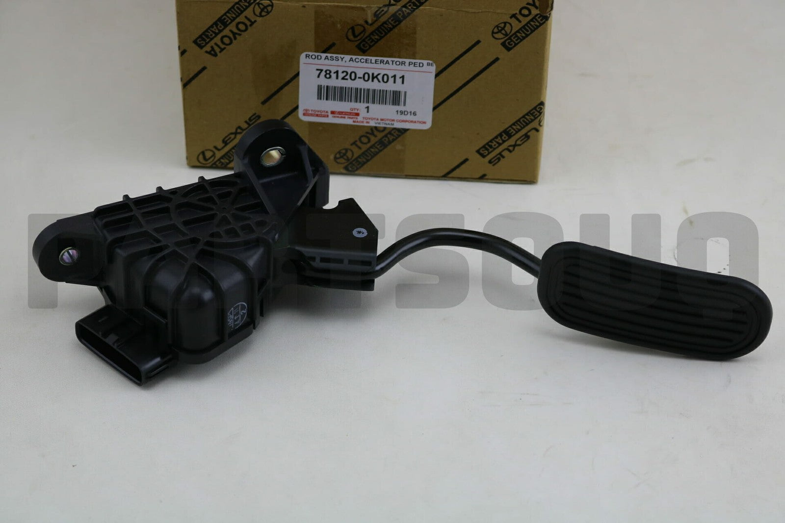 دعسة بنزين تويوتا أصلية 78120-0K011 مع علبة وملصق الوكالة | Genuine Toyota accelerator pedal assembly 78120-0K011 with OEM box and label